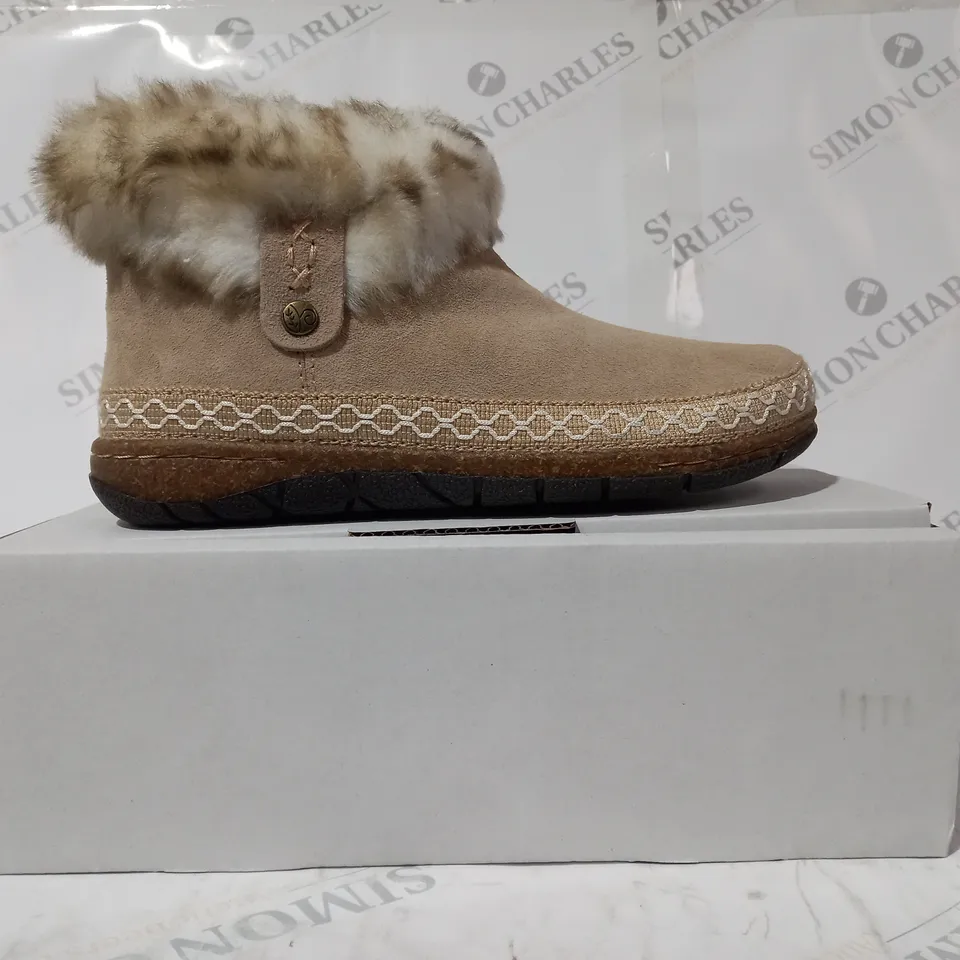 BOXED PAIR OF EARTH ORIGINS EMMALYN BEIGE BOOTIES - SIZE 5