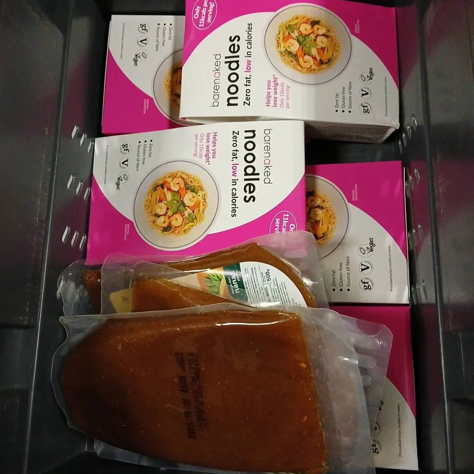 APPROXIMATELY 12 ASSORTED FOOD & DRINK ITEMS TO INCLUDE - BARENAKED NOODLES - PACT COFFEE BEANS - SUNPRIDE PINEAPPLE FILLING - ETC