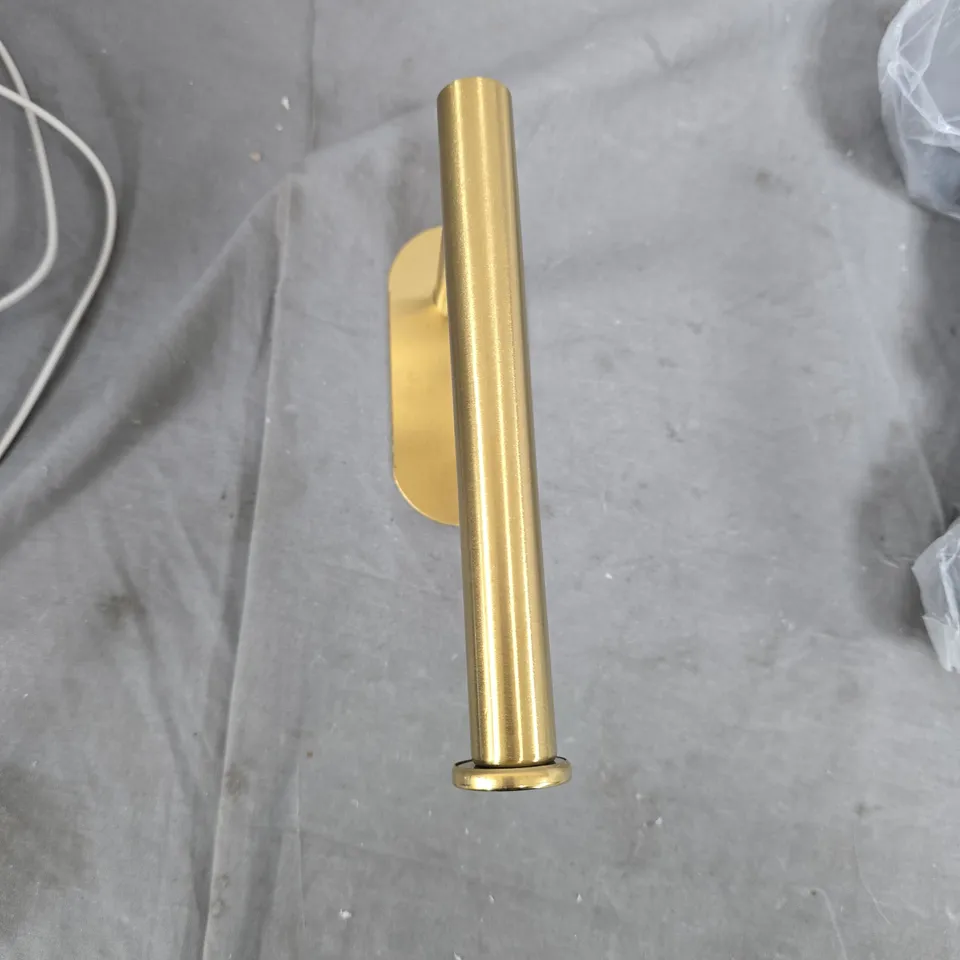 BOX OF APPROXIMATELY 20 ASSORTED ITEMS TO INCLUDE: TP LINK AND DOOR HANDLE