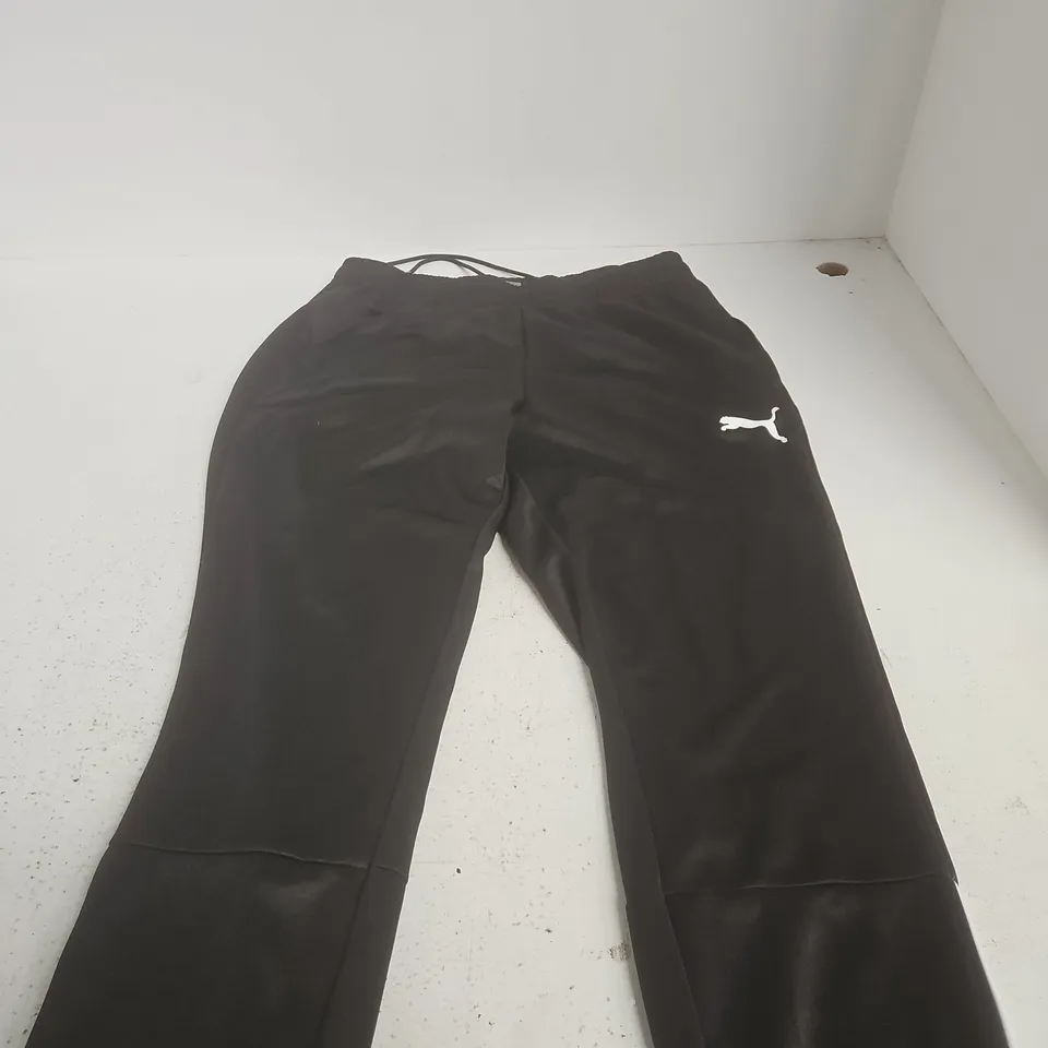 PUMA MEN'S BLACK TRACK PANTS – UK M