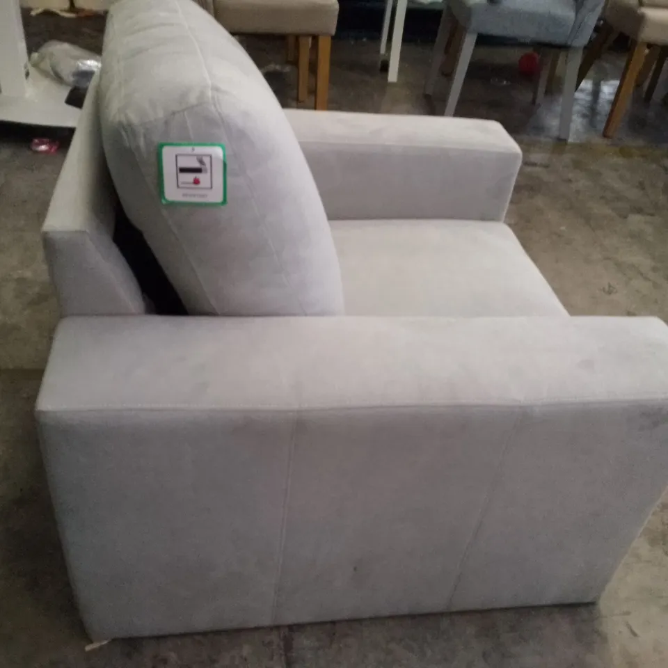 QUALITY DESIGNER ARMCHAIR - LIGHT GREY FABRIC
