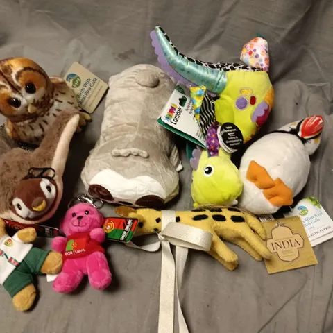 LOT OF 8 ASSORTED PLUSHIES TO INCLUDE RSPB AND LAMAZE