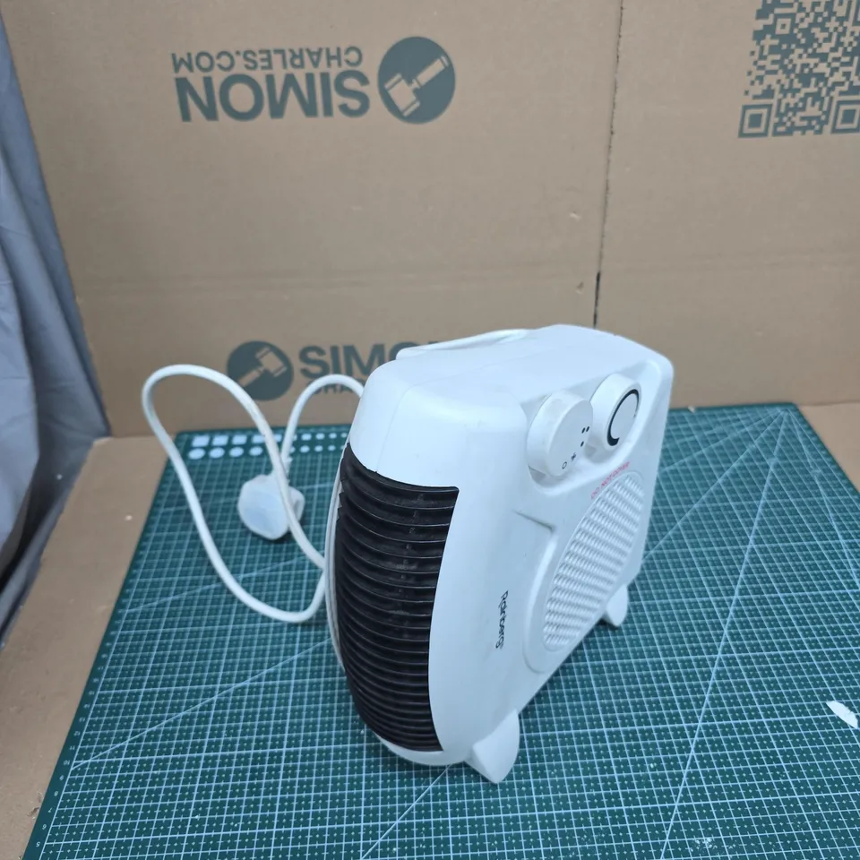 BOX OF APPROXIMATELY 15 ASSORTED ITEMS TO INCLUDE: SPACE HEATER 