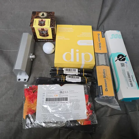 APPROXIMATELY 15 ASSORTED HOUSEHOLD ITEMS TO INCLUDE INCENSE BURNER, GOLFBALL, DRAWER SLIDES, ETC