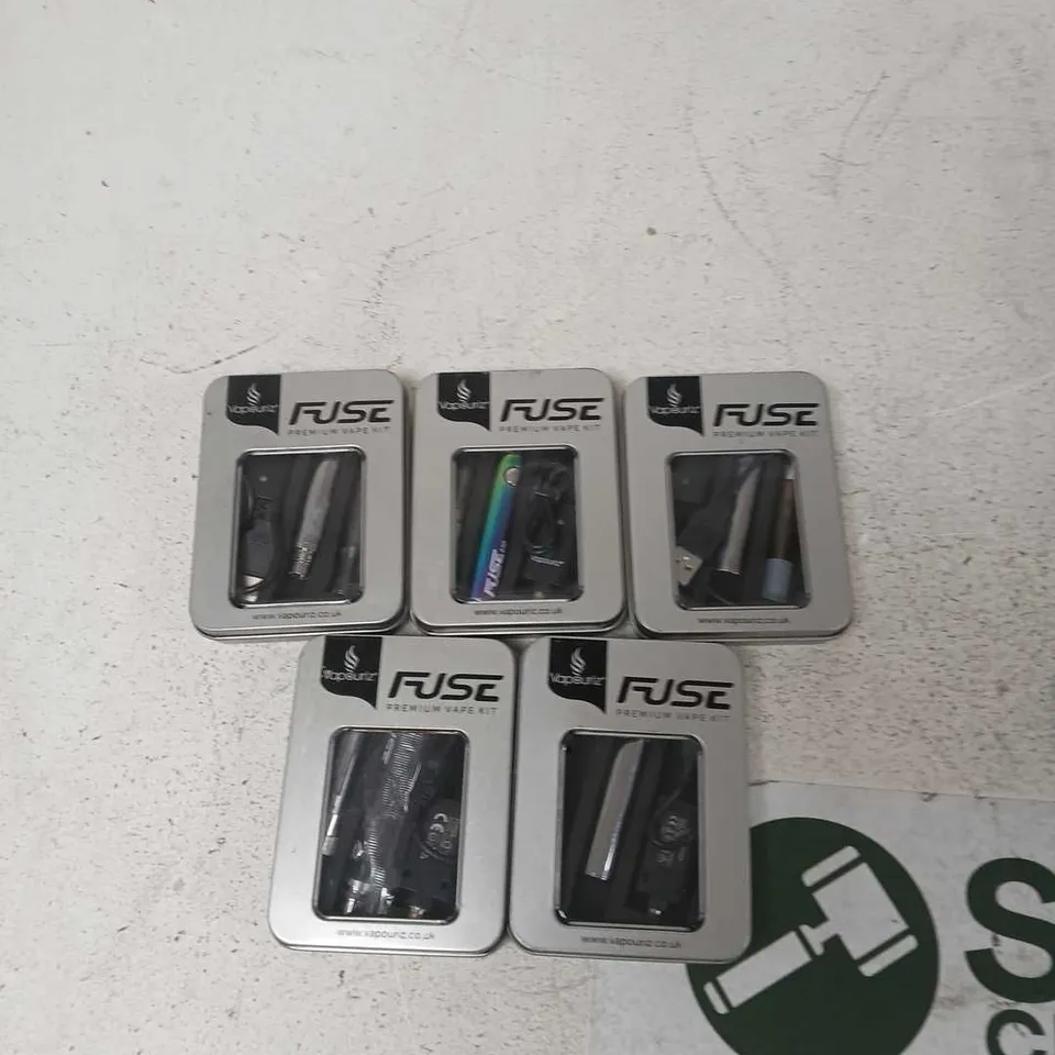 BOX OF APPROXIMATELY 35 ASSORTED E-CIGARETTES AND COMPONENTS TO INCLUDE: VAPOURIZ FUSE KITS 