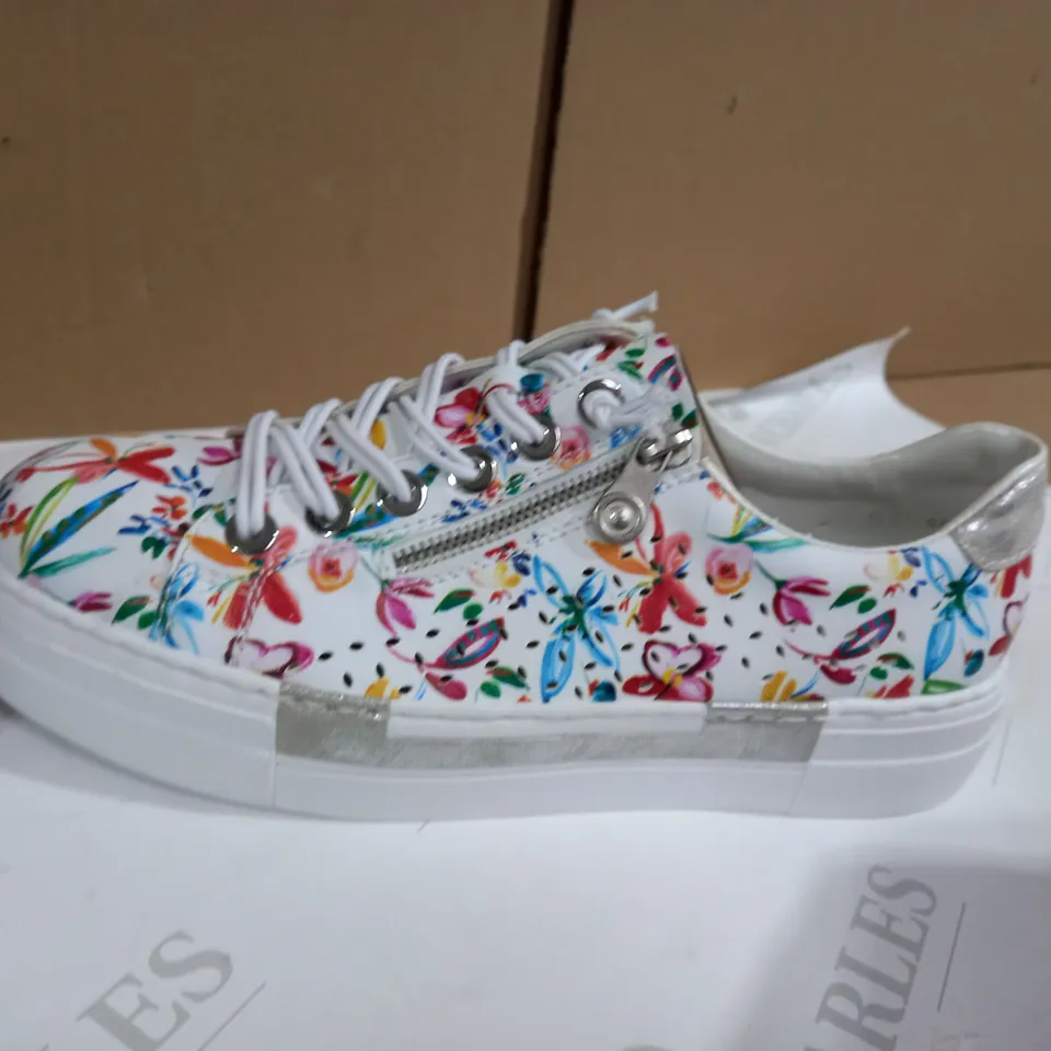 RIEKER FLOWER STYLE TRAINERS SIZE 6.5