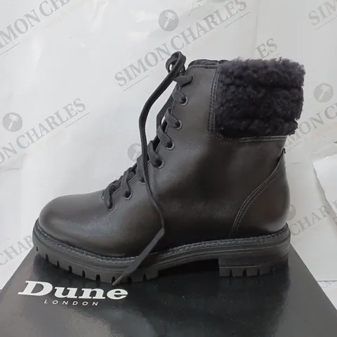 BOXED DUNE LONDON PERCH LACE UP BOOTS, BLACK - SIZE 7