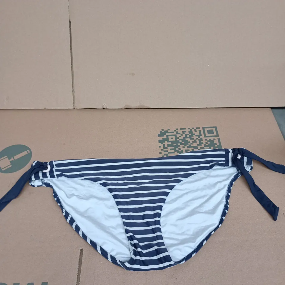 NEXT NAVY & WHITE STRIPE BIKINI BOTTOM – UK 18 (EUR 46)
