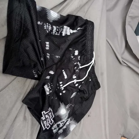BLACK MESH ATHLETIC SHORTS – MADE IN NEW YORK, SIZE M ERIC EMANUAL 