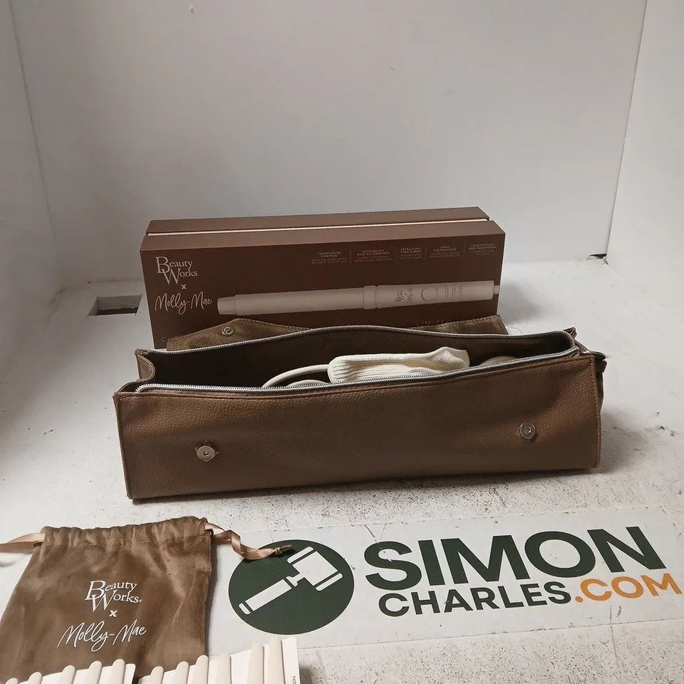 BEAUTY WORKS X MOLLY-MAE CURLING WAND – BOXED