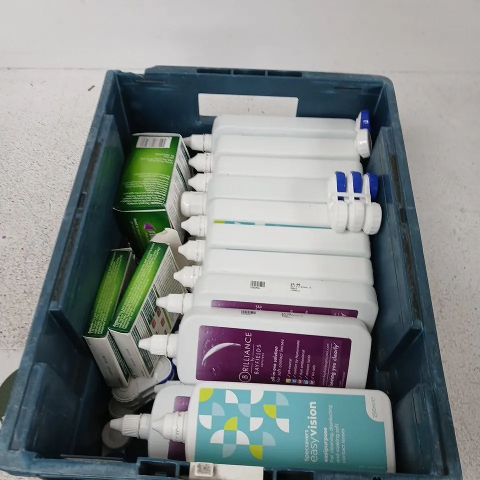 APPROXIMATELY 20 ASSORTED ITEMS INCLUDING EYE DISINFECTANT, NICOTINE PATCHES, NICOTINE INHALER ETC.