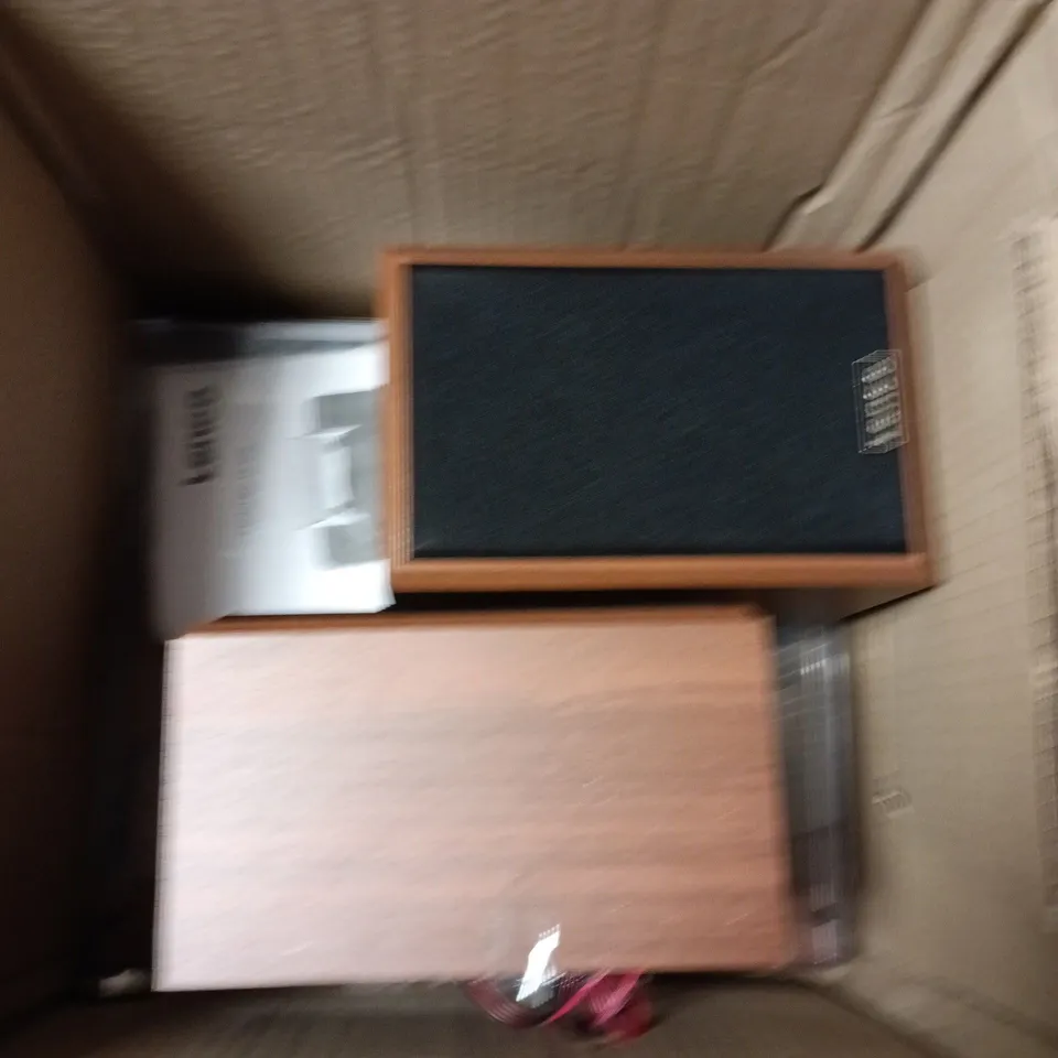 LENCO LS-100 TURNTABLE AND HI FI SPEAKERS