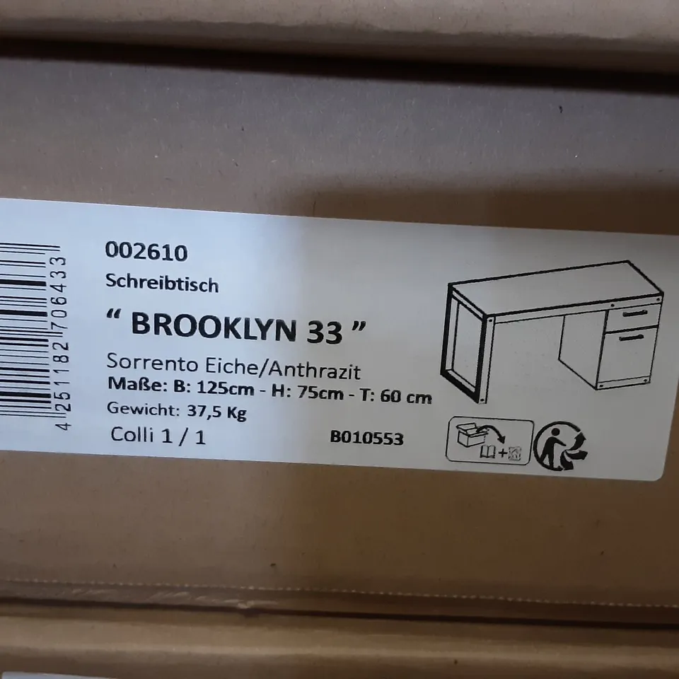 BOXED DESIGNER DESK - COLOUR SORRENTO OAK / ANTHRACITE