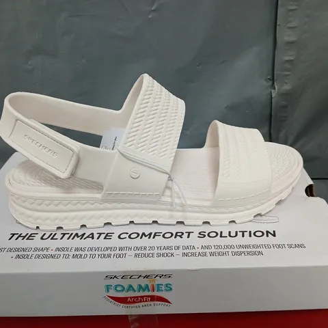 SKECHERS FOAM SIZE 8