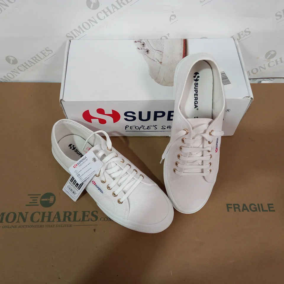 BOXED PAIR OF SUPERGA WHITE TRAINERS SIZE 43