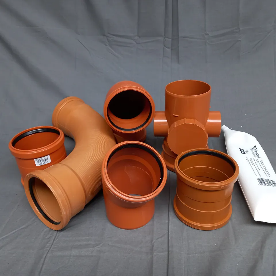 ASSORTED DRAINAGE AND PIPE FITTINGS