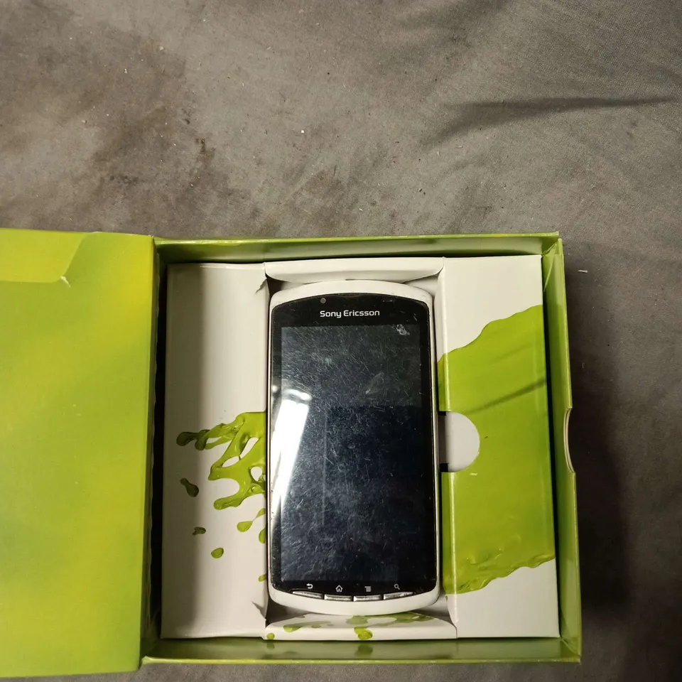 SONY ERICSSON XPERIA PLAY SMARTPHONE – BOXED