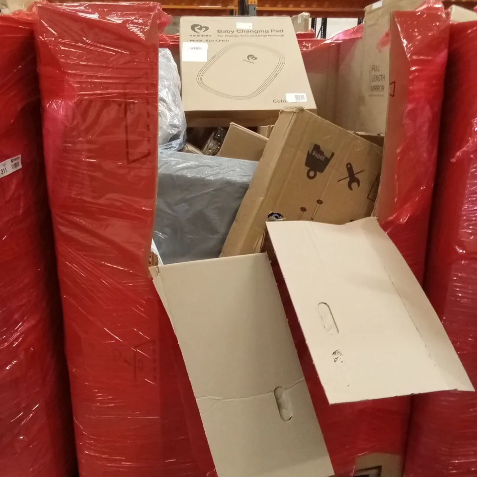 PALLET OF ASSORTED HOUSEHOLD GOODS AND PRODUCTS TO INCLUDE; A LARGE QUANTITY OF BABY CHANGING PADS, FULL LENGTH MIRROR, TOILET AID ETC