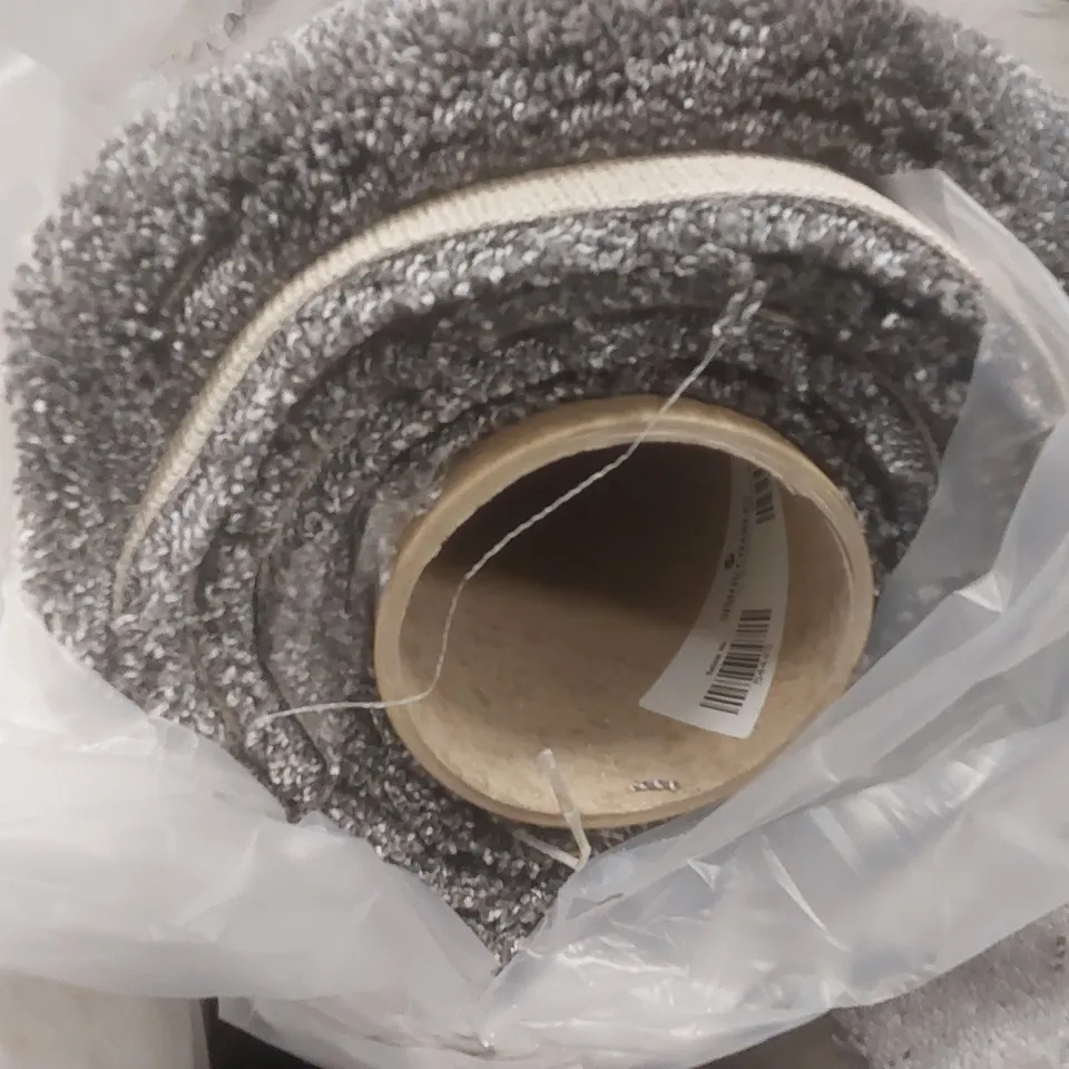 ROLL OF QUALITY CLASSIC CHARM LONDON ROAD CARPET - APPROXIMATELY 2.88 x 5m