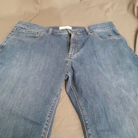 M&S STRAIGHT FIT DENIM JEANS - SIZE 36/33