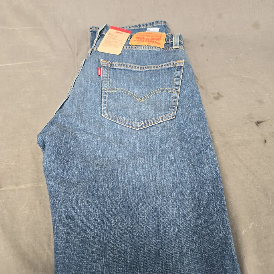 LEVI'S JEANS – MEN'S 32W X 32L, 505 REGULAR, INDIGO DENIM