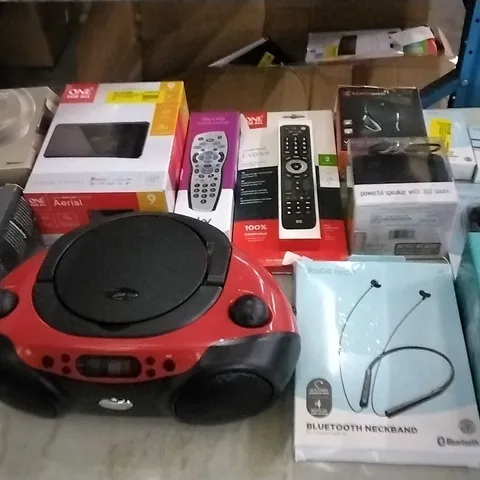 LARGE QUANTITY OF ASSORTED ELECTRICAL PRODUCTS TO INCLUDE; TP LINK GIGABIT POWERLINE STARTER KIT, BLACKWEB WIRELESS MOUSE, MIXX STREAM AND ONE FOR ALL AMPLIFIED INDOOR AERIAL