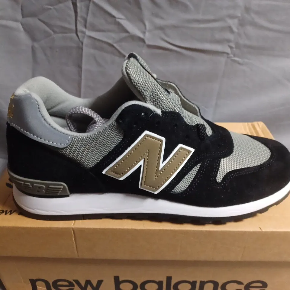 BOXED PAIR OF NEW BALANCE SNEAKERS – UK SIZE 6