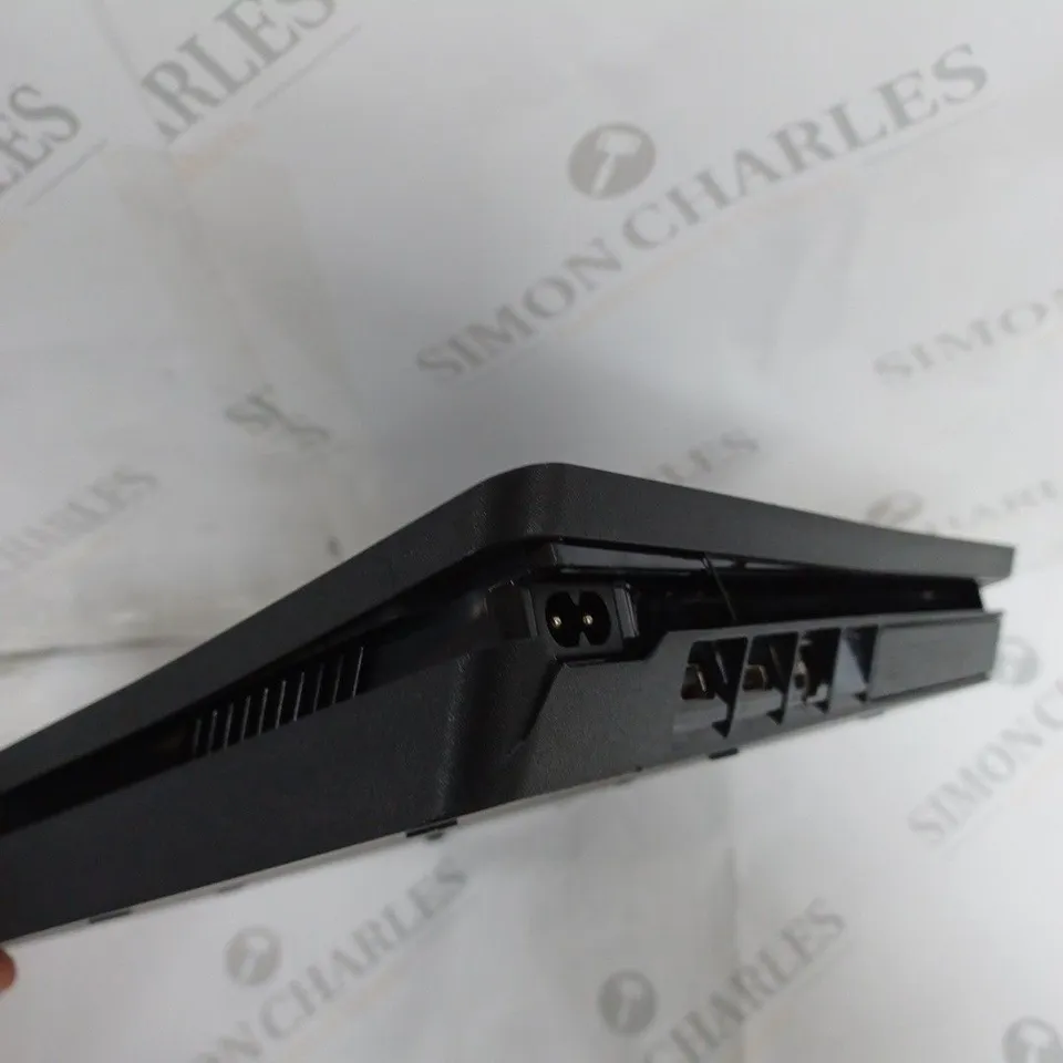 SONY PLAYSTATION 4 CUH-2216A IN BLACK