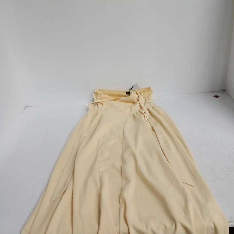 NOBODY'S CHILD BUTTER YELLOW AMIE HALTER NECK MIDI DRESS – UK 12