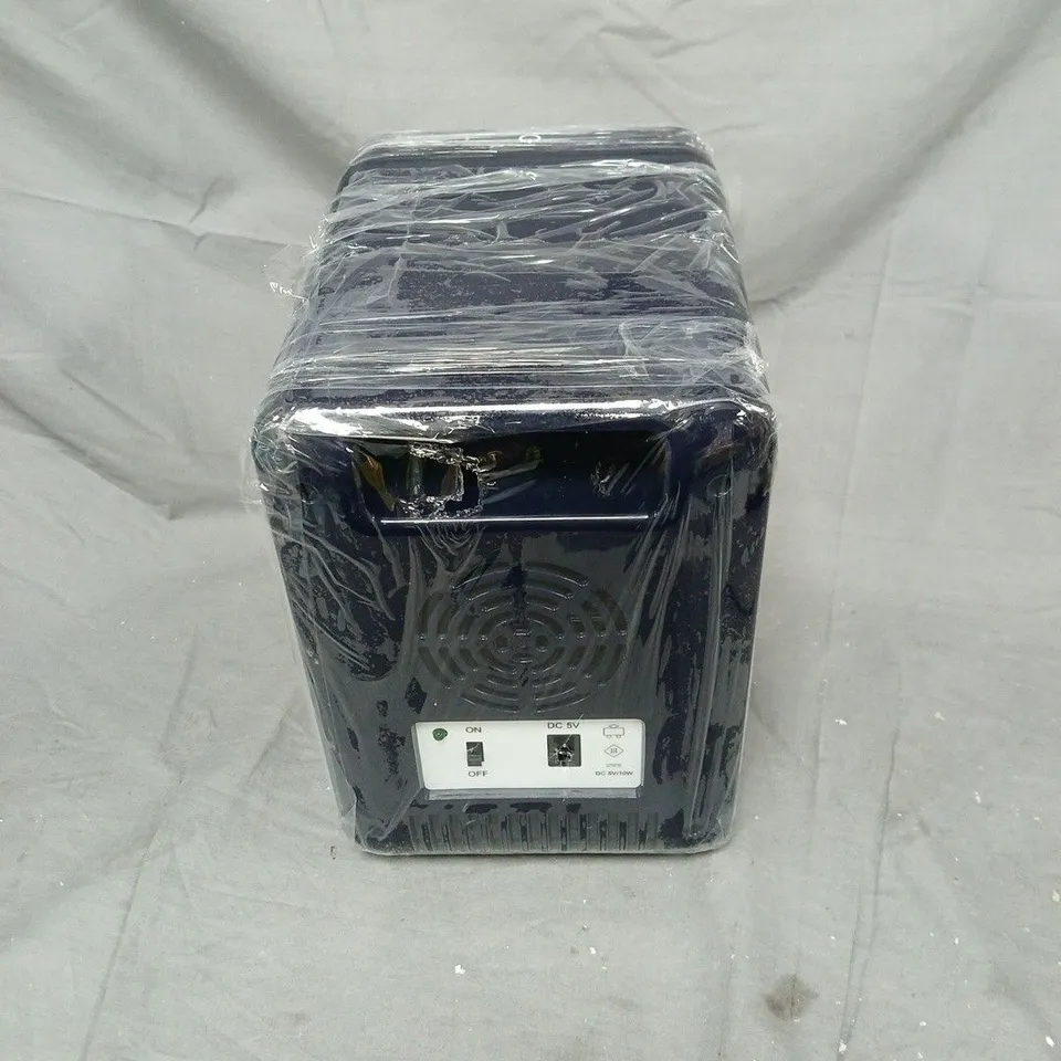 BOXED SO CHILL! MINI FRIDGE INFINITY