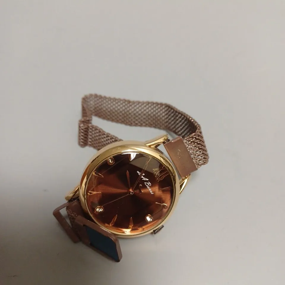 LADIES LA BANUS WATCH – QUARTZ MOVEMENT – METAL STRAP WITH MAGNETIC CLASP