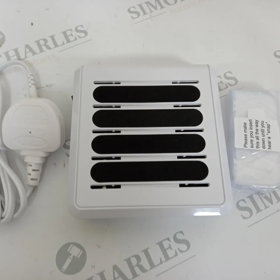 BELL & HOWELL MULTI-DEVICE USB POWER STATION