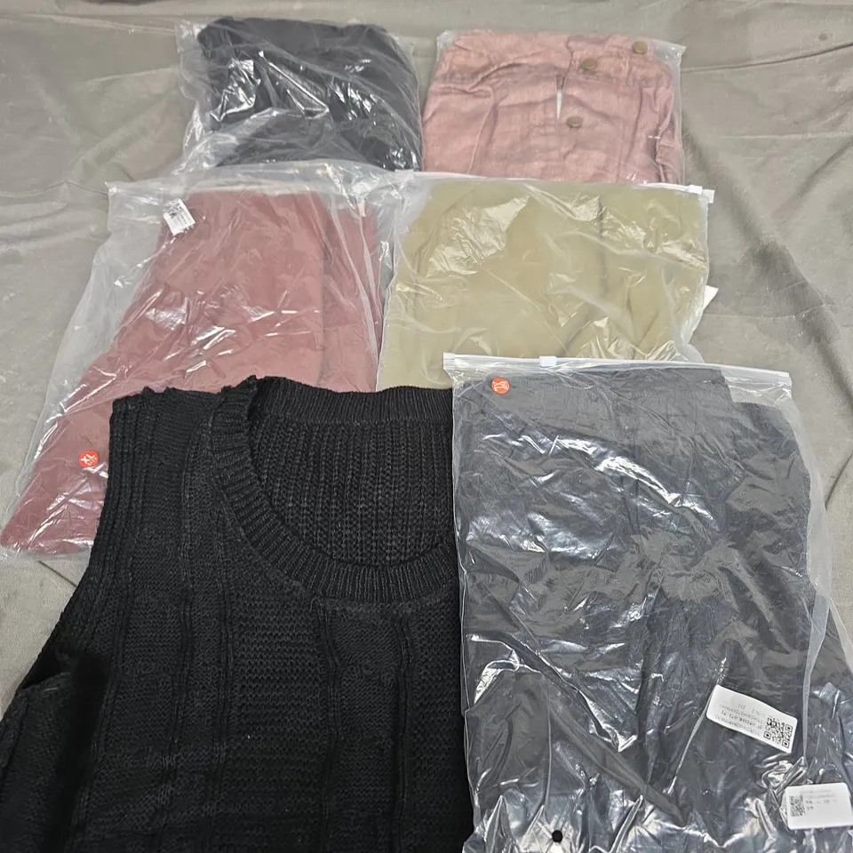 APPROXIMATELY 35 ASSORTED CLOTHING ITEMS IN VARIOUS SIZES, STYLES & COLOURS TO INCLUDE JACKETS, TOPS, SWEATERS,  ETC - COLLECTION ONLY