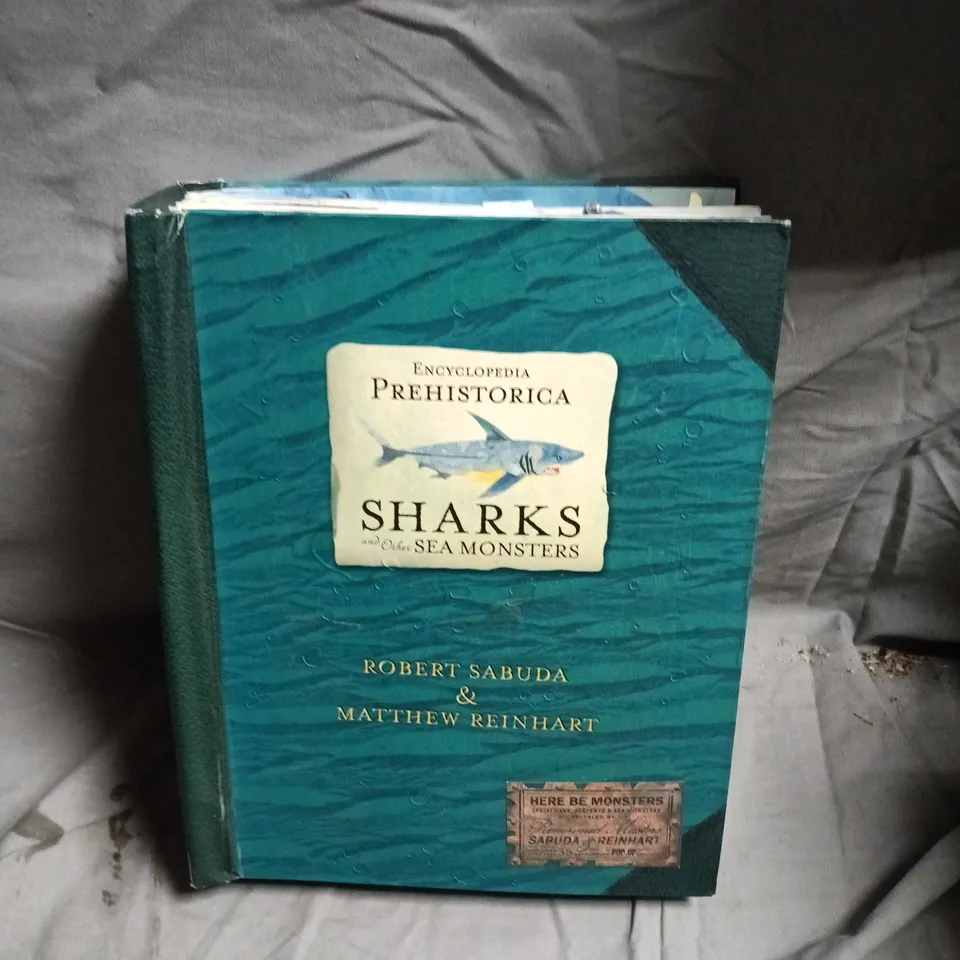 ENCYCLOPEDIA PREHISTORICA SHARKS AND OTHER SEA MONSTERS - POP-UP BOOK BY SABUDA & REINHART