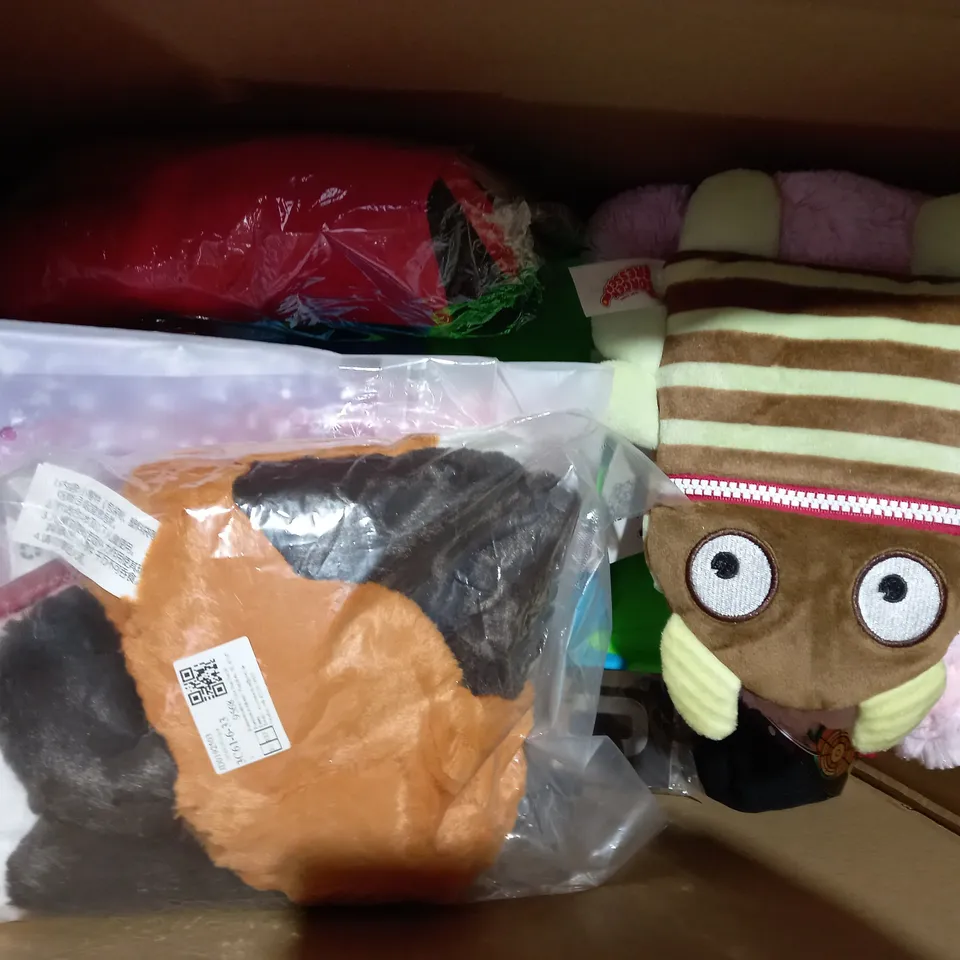 BOX OF APPROXIMATELY 10 ASSORTED TOYS AND GAMES TO INCLUDE SONIC THE HEDGEHOG AMY FIGURE, HONEYBAKE MEAT THEMED WOODEN TOYS, VALENTINE'S DAY SCRATCH & SNIFF CARDS, ETC