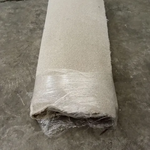 ROLL OF QUALITY TWISTY HEATHER 420 CORNFIELD CARPET // APPROX SIZE; 2.5 x 5m