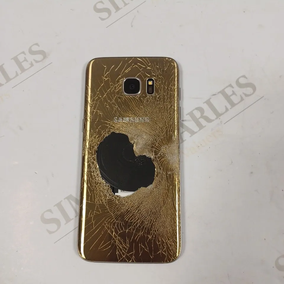SAMSUNG GALAXY S7 EDGE MOBILE PHONE IN GOLD
