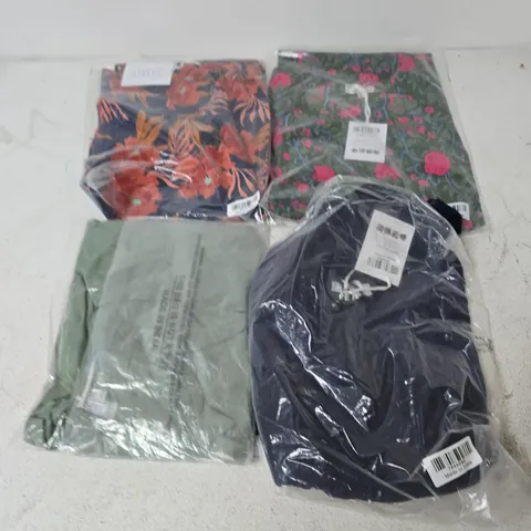 APPROXIMATELY 30 ASSORTED TAMSY CLOTHING ITEMS IN VARIOUS SIZES, STYLES & COLOURS - COLLECTION ONLY