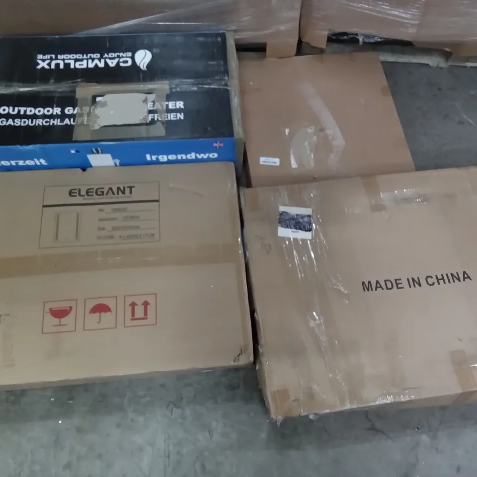 PALLET OF ASSORTED ITEMS INCLUDING ELEGANT LED MIRROR, LEISURE CHAIR, CAMPLUX OUTDOOR GAS WATER HEATER, STEP LADDER