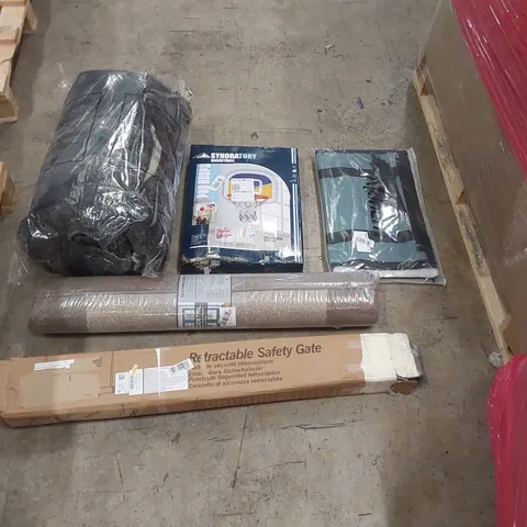 PALLET OF ASSORTED ITEMS INCLUDING: RETRACTABLE SAFETY GATE, RUGS, TOY BASKETBALL HOOP, PORTABLE PET CRATE ECT