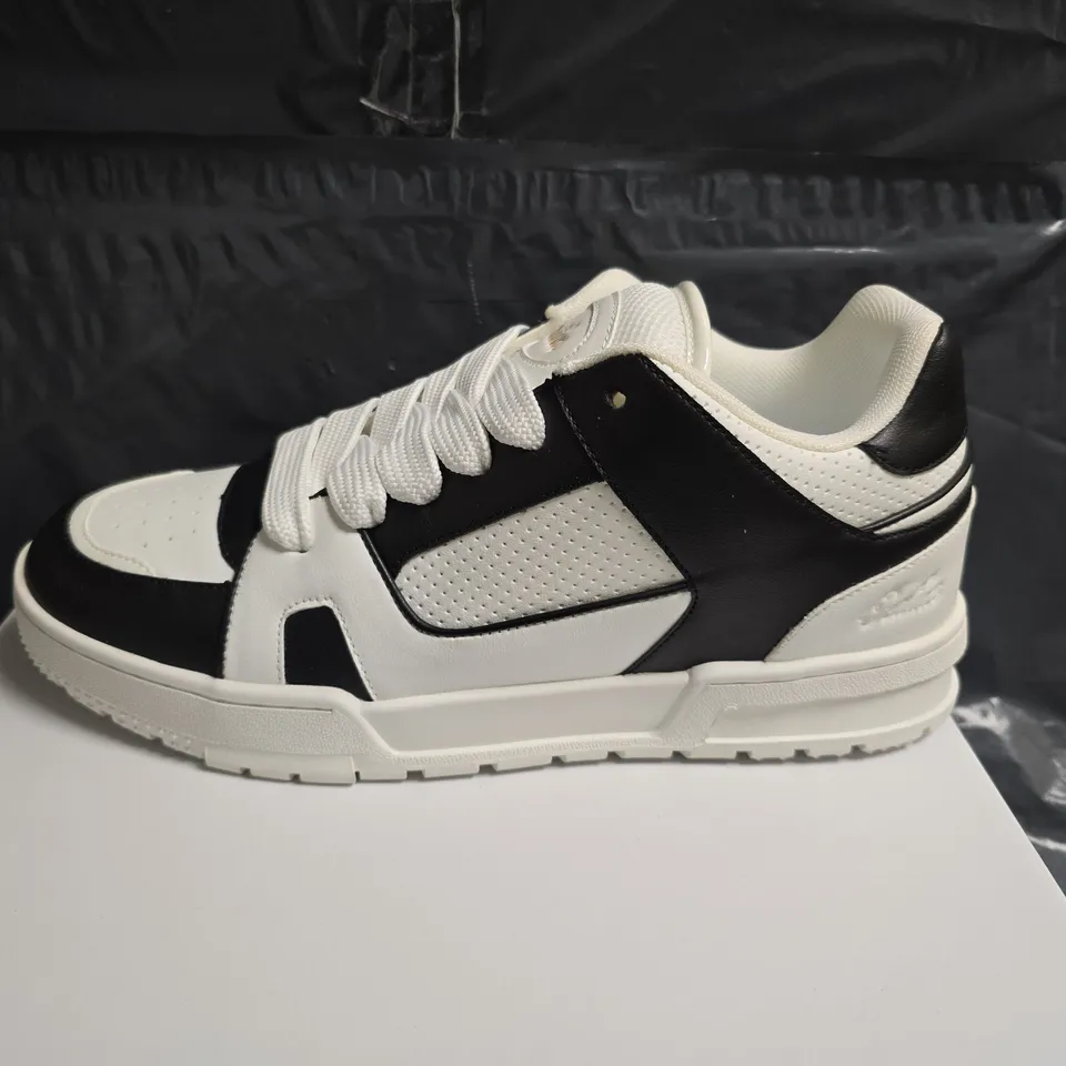 CONZURI SNEAKERS – WHITE/BLACK, UK 10 (EU 45)