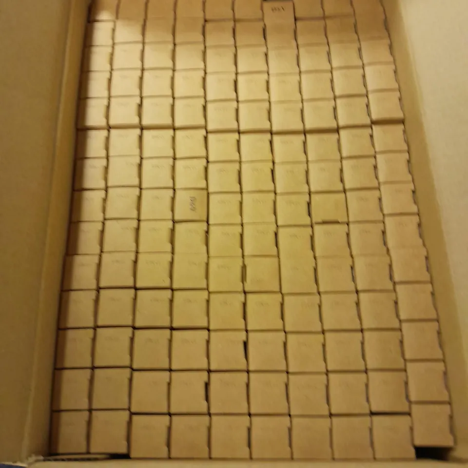 LOT OF APPROXIMATELY 420 100 BON 10ML DAVANA & VANILLE BOURBON FRAGRANCES