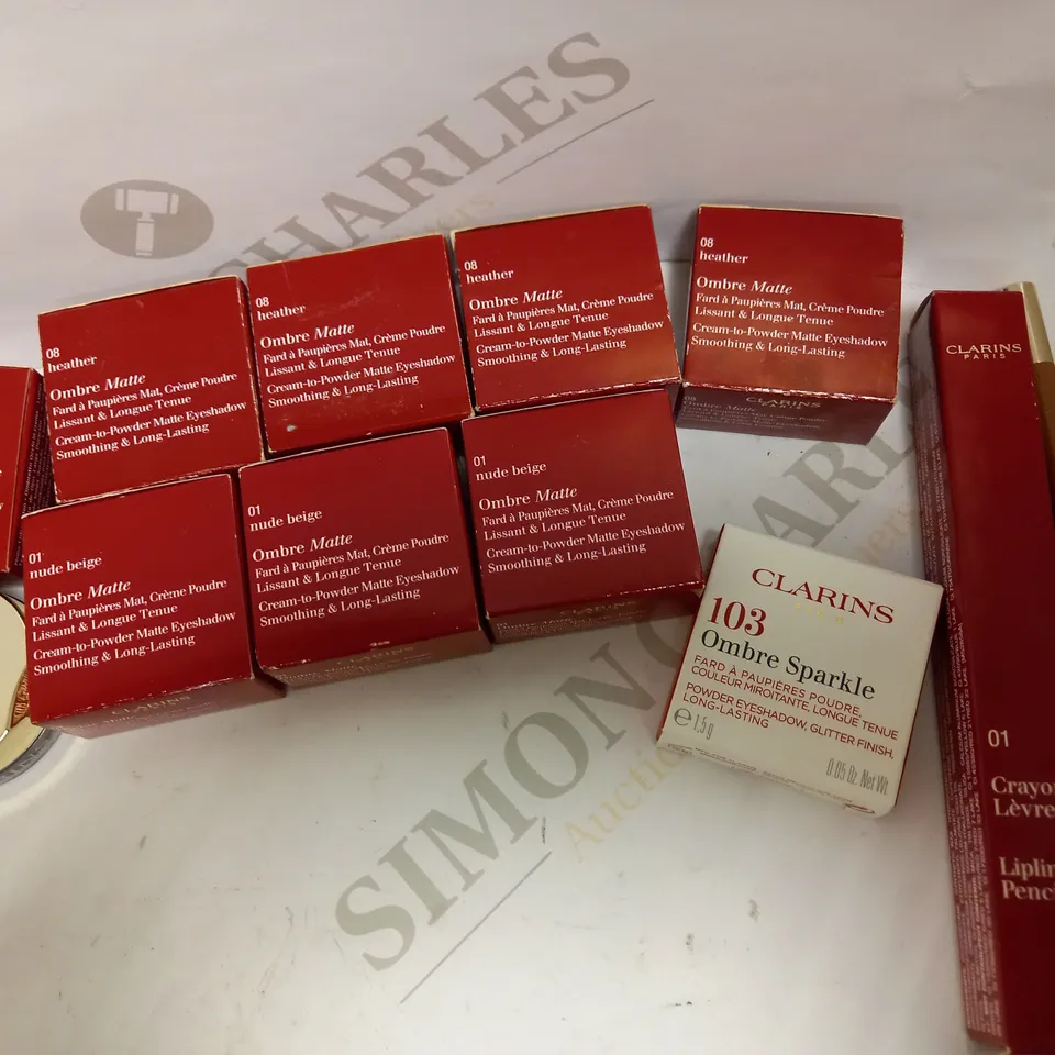 LOT OF APPROX 10 TO INCLUDE CLARINS MATTE EYESHADOW , CLARINS LIPLINER PENCIL , ETC