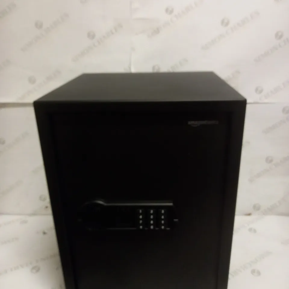 AMAZON BASICS HOME SAFE - 51 L
