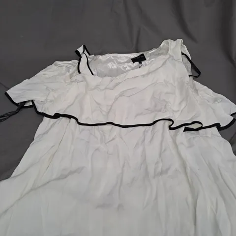 UNBRANDED WHITE OF THE SHOULDER FLARED TOP 