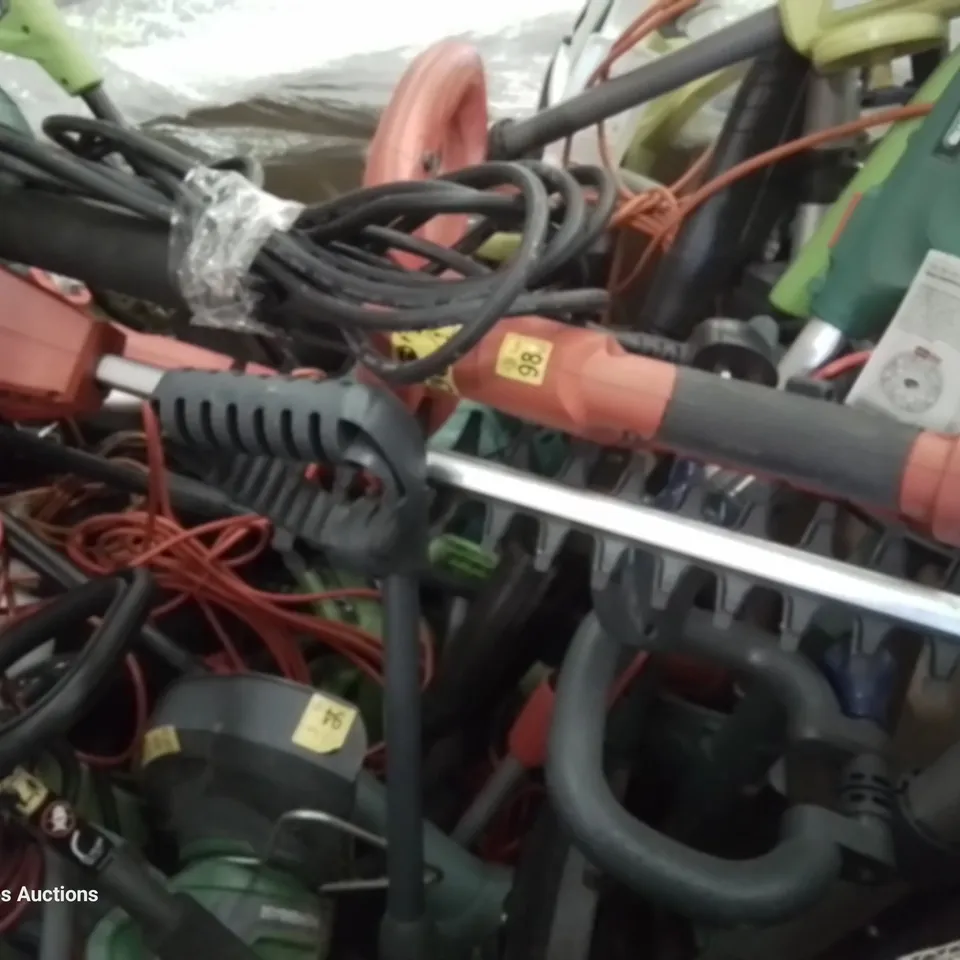PALLET OF ASSORTED GARDEN STRIMMERS, HEDGE CUTTERS & BLOWERS