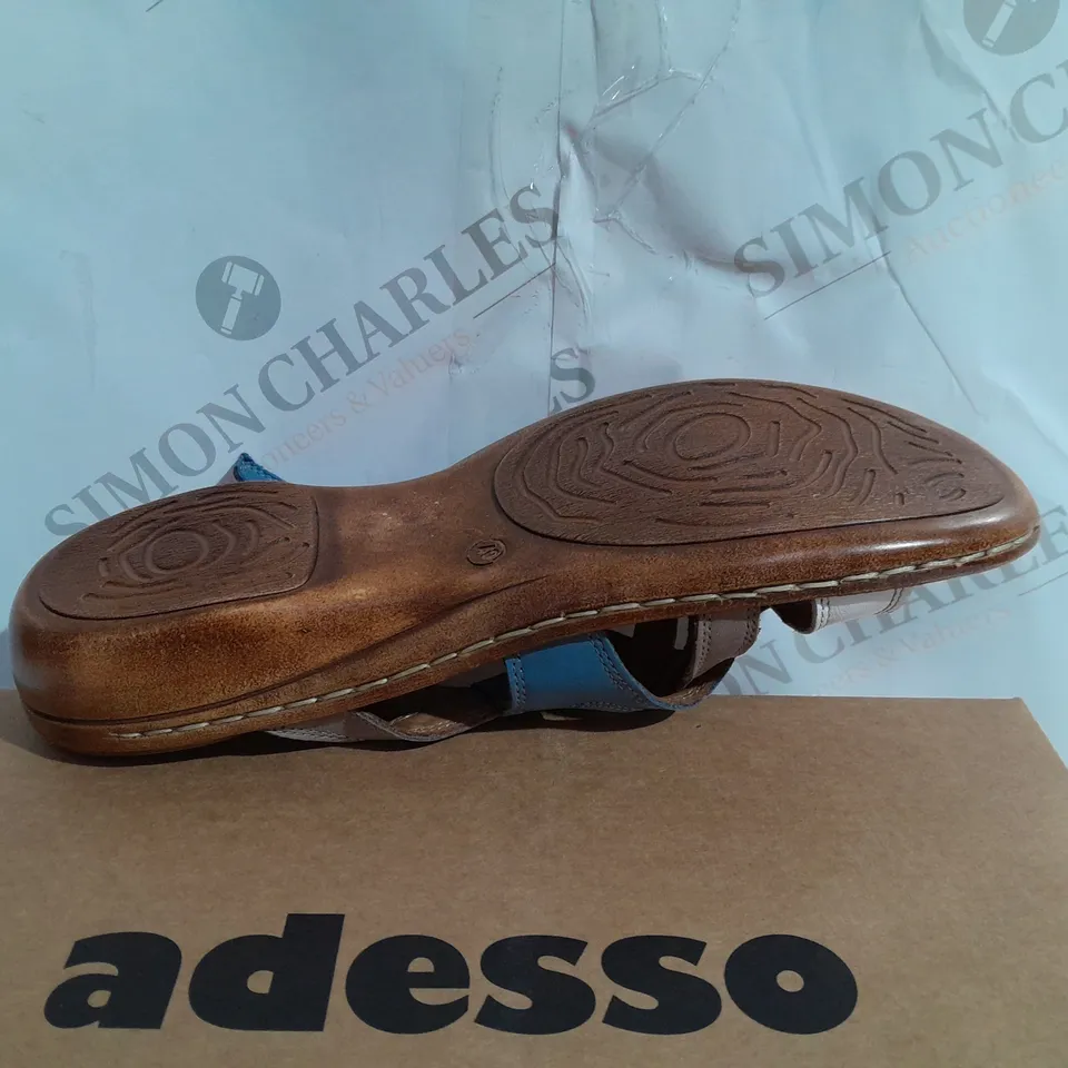ADESSO TAN BUCKLE PLATFORM SANDALS -SIZE 7