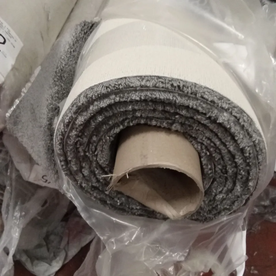 ROLL OF QUALITY ULTIMATE IMPRESSIONS CLASSY CARPET // APPROX SIZE: 5 X 4.45m