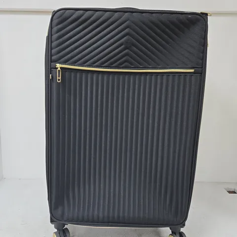 BLACK CHEVRON QUILTED FRONT DESIGN LUGGAGE CASE 