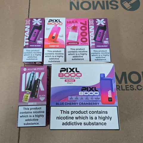 APPROXIMATELY 20 ASSORTED E-CIGARETTE & VAPING ITEMS IN VARIOUS BRANDS TO INCLUDE TITAN X, PYNE POD, HULA ETC 